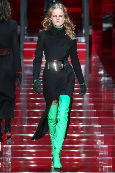 Look 2